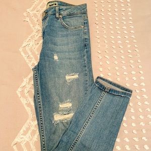 TOPSHOP MOTO DISTRESSED DENIM JEANS